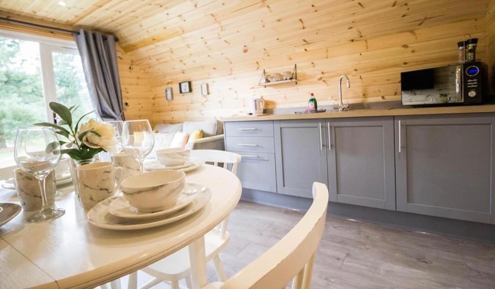 Wildflower Meadow Cabins Whitington Luaran gambar