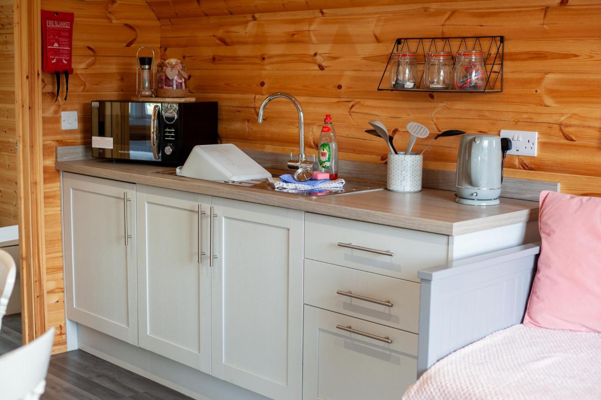 Wildflower Meadow Cabins Whitington Luaran gambar